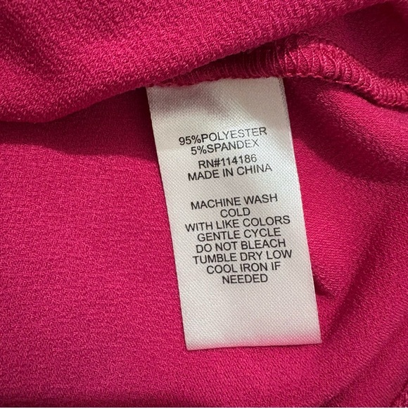 Pink 89th & Madison Size Large B-Neck Hot Pink Tank Blouse w/ Silver Hook Detail - Picture 9 of 9